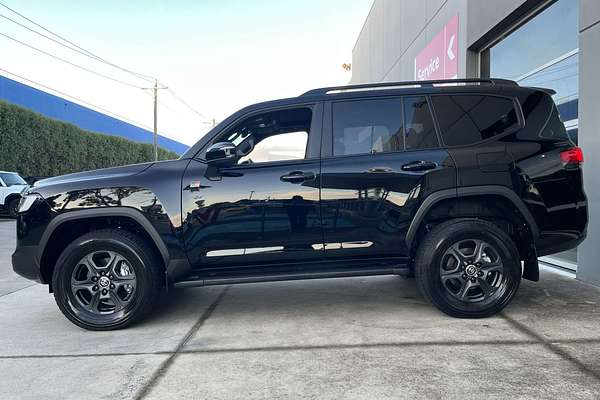 2024 Toyota Landcruiser GR Sport FJA300R
