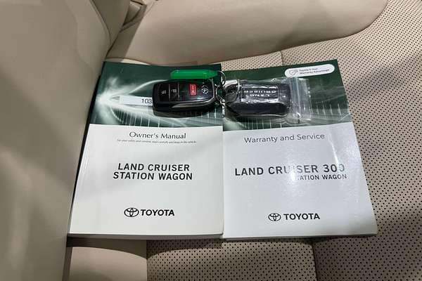 2021 Toyota Landcruiser VX FJA300R