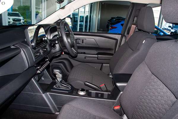 2025 Mitsubishi Triton GLX MV 4X4