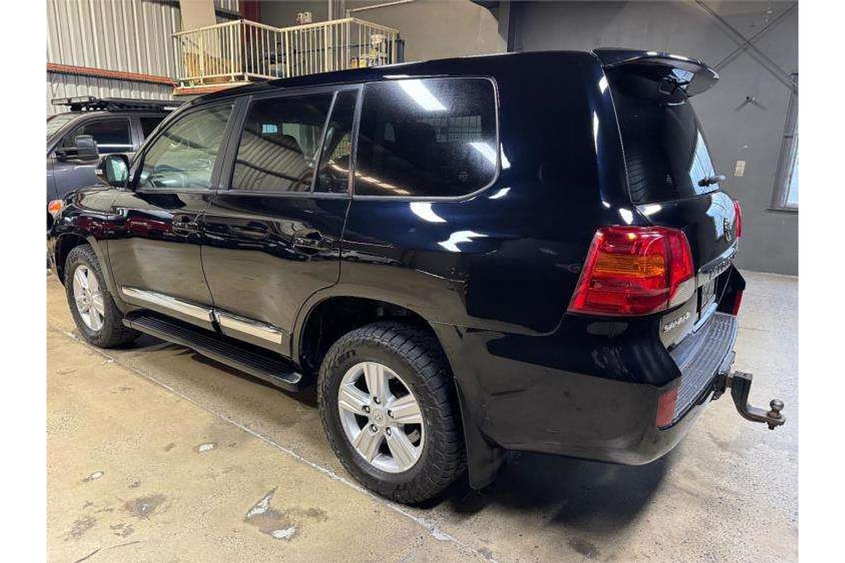 2014 Toyota Landcruiser Sahara VDJ200R
