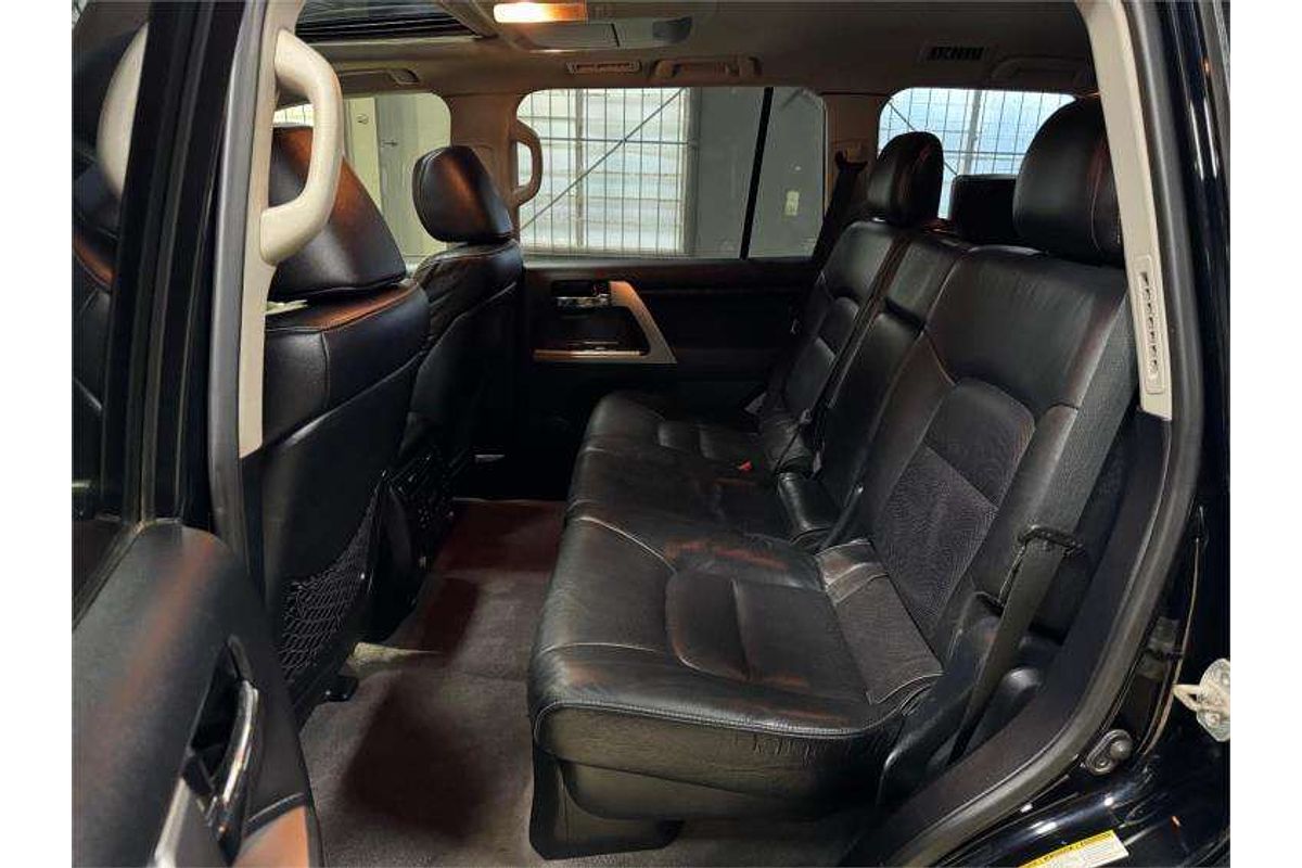 2014 Toyota Landcruiser Sahara VDJ200R