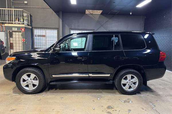 2014 Toyota Landcruiser Sahara VDJ200R