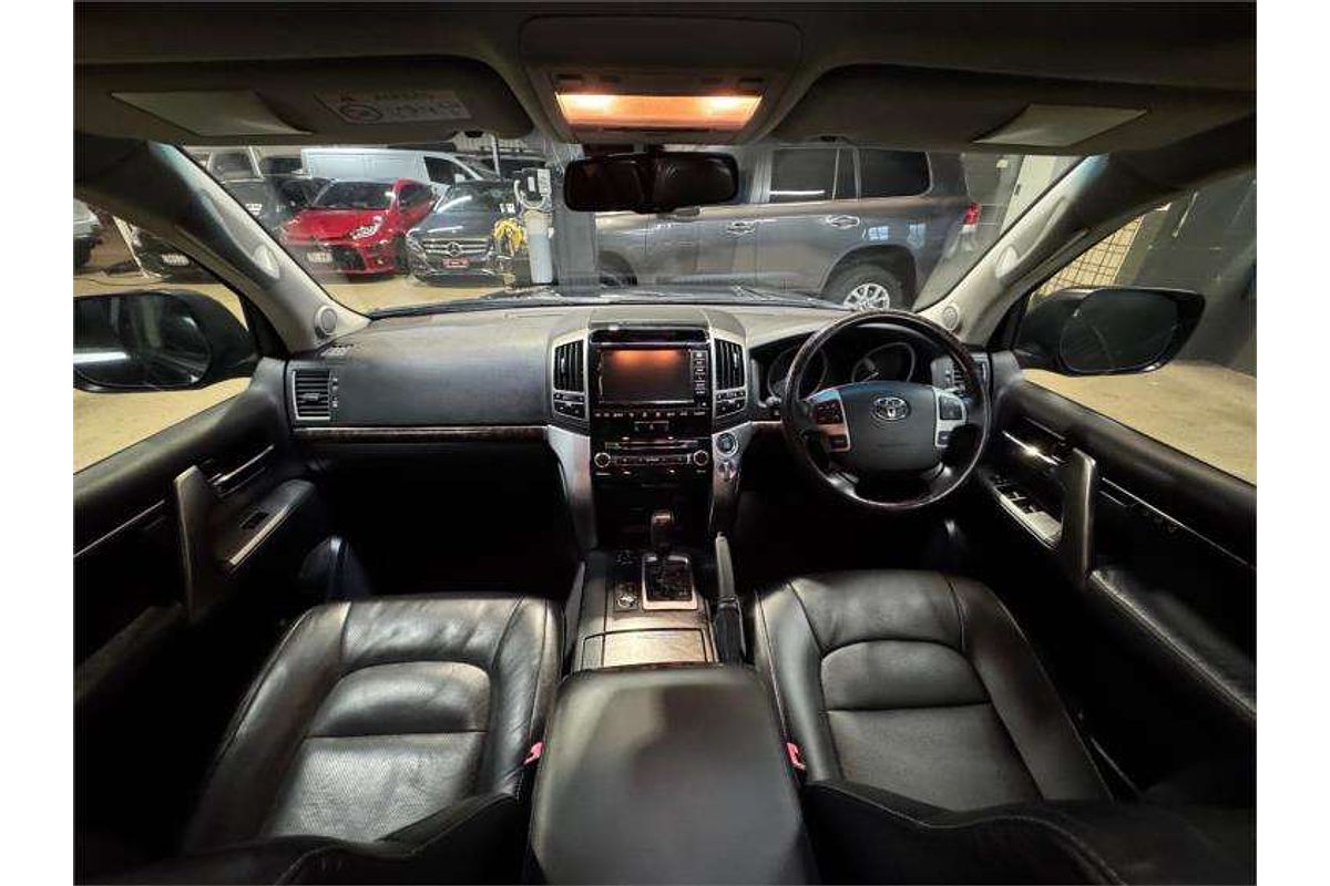 2014 Toyota Landcruiser Sahara VDJ200R