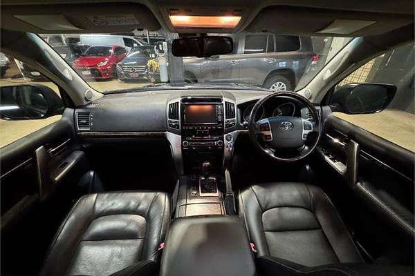 2014 Toyota Landcruiser Sahara VDJ200R