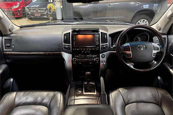 2014 Toyota Landcruiser Sahara VDJ200R