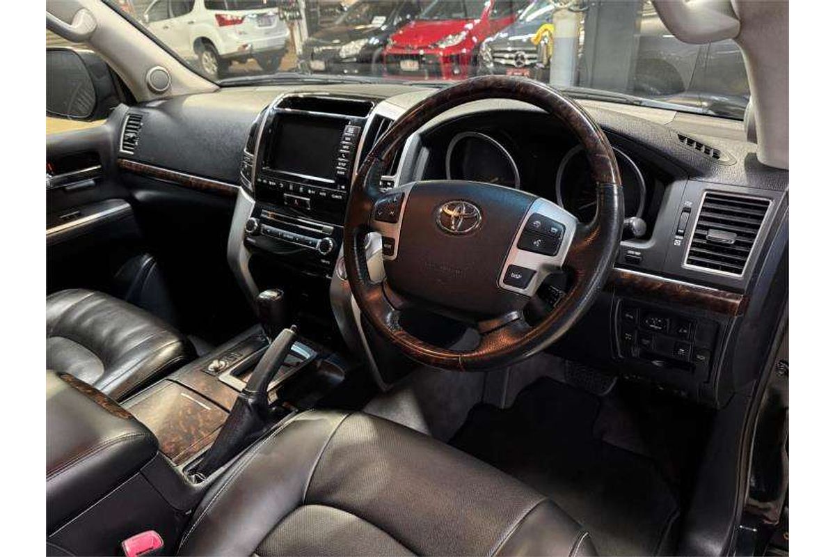2014 Toyota Landcruiser Sahara VDJ200R