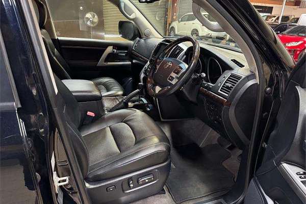 2014 Toyota Landcruiser Sahara VDJ200R