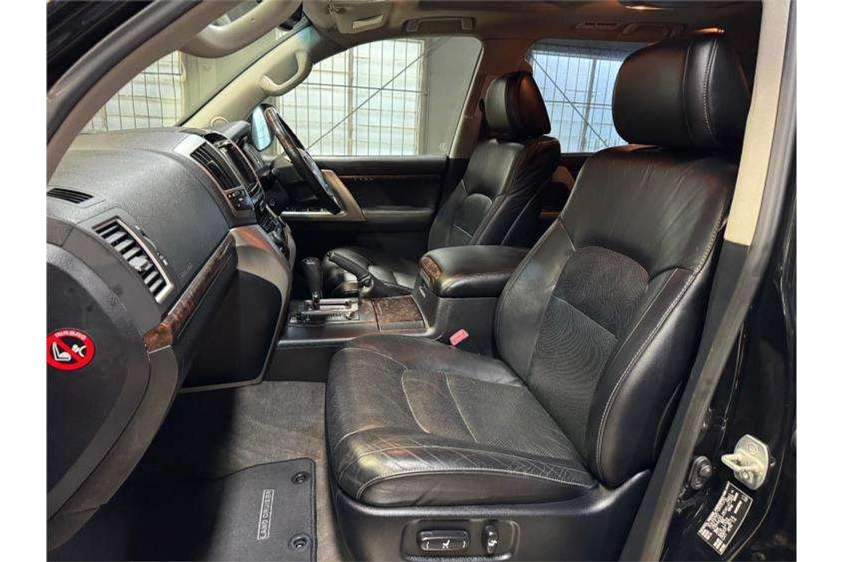 2014 Toyota Landcruiser Sahara VDJ200R