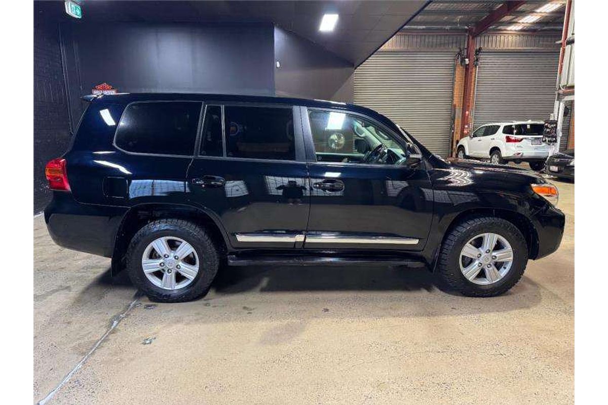 2014 Toyota Landcruiser Sahara VDJ200R