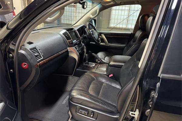 2014 Toyota Landcruiser Sahara VDJ200R
