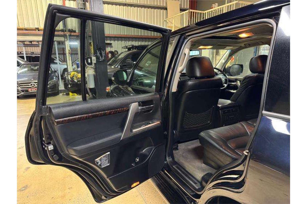 2014 Toyota Landcruiser Sahara VDJ200R