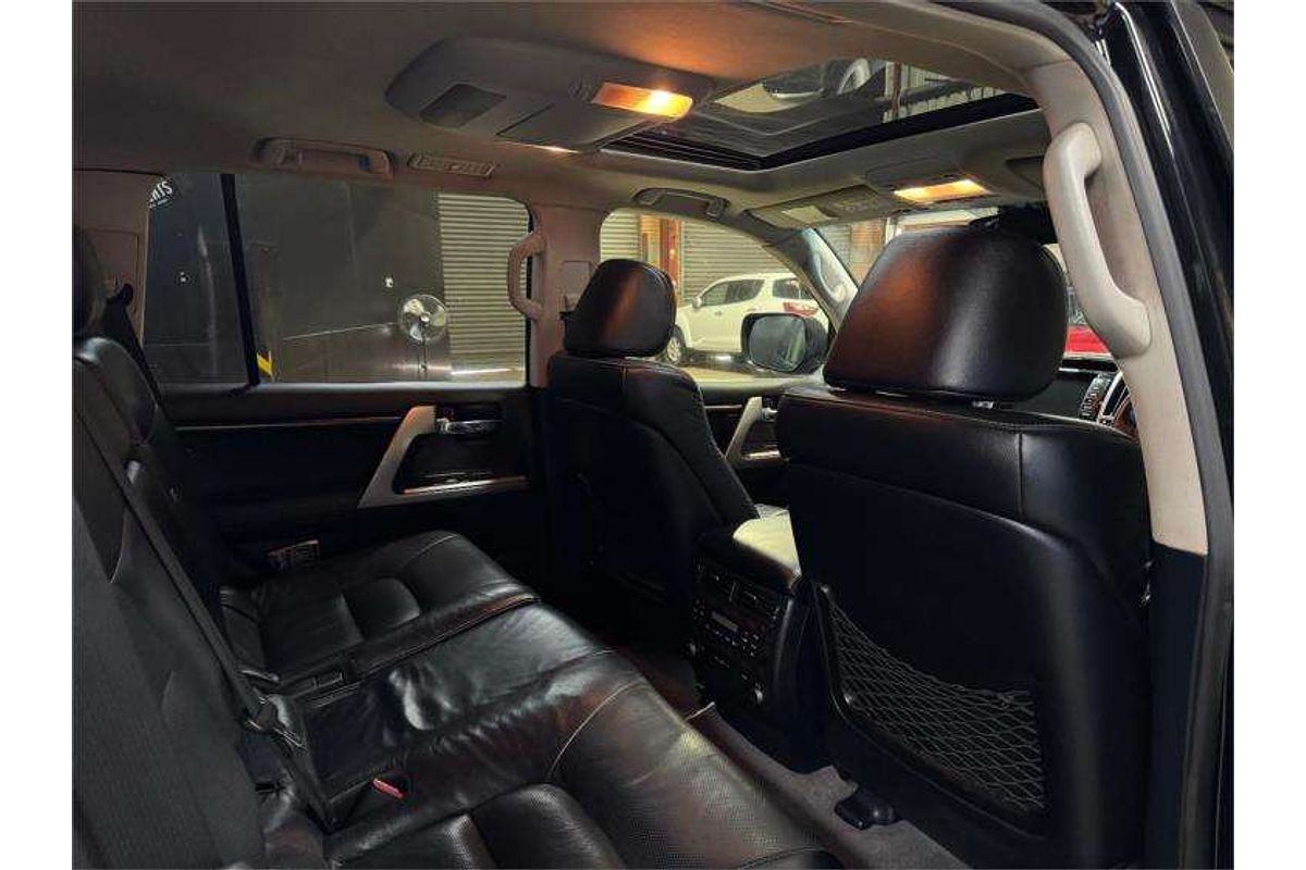 2014 Toyota Landcruiser Sahara VDJ200R