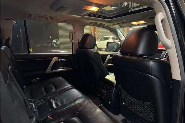 2014 Toyota Landcruiser Sahara VDJ200R