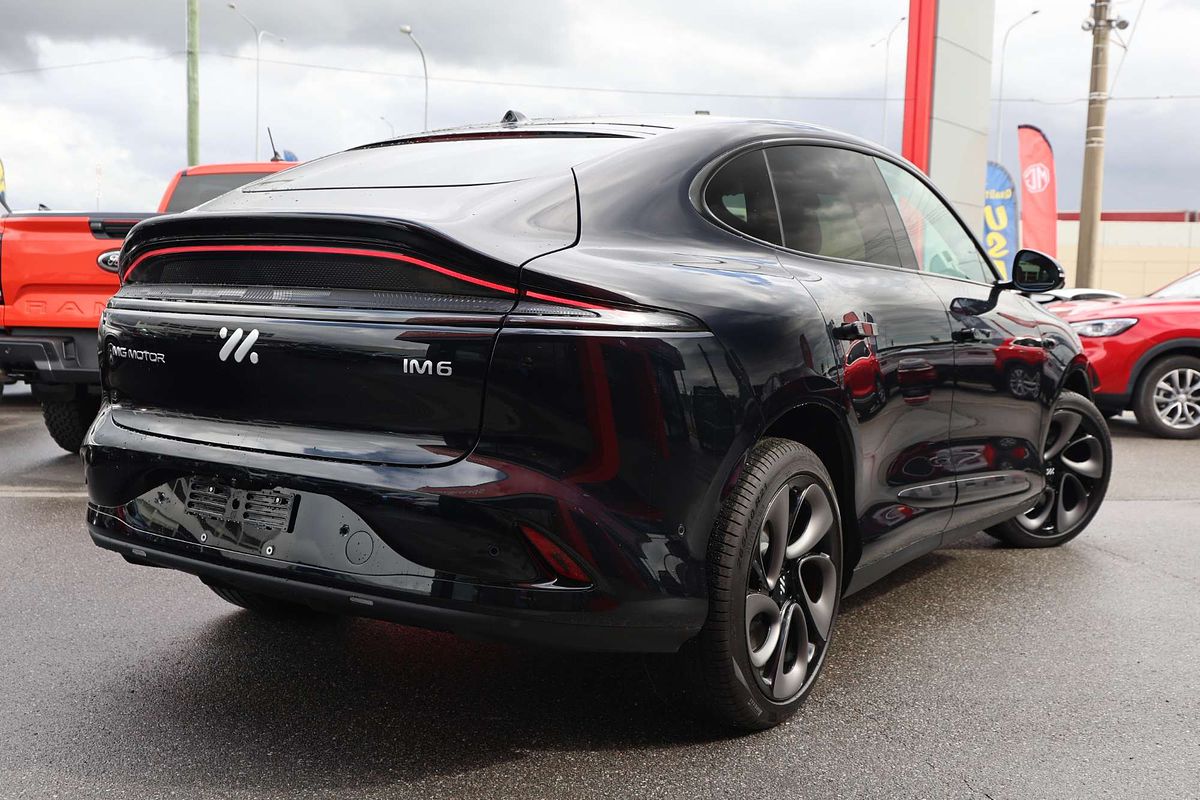 2025 MG IM6