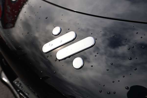 2025 MG IM6