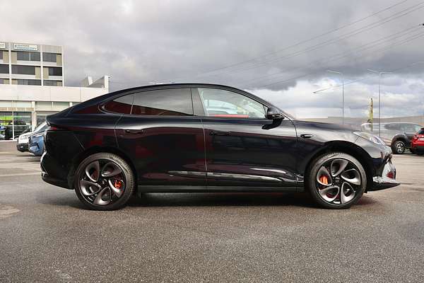 2025 MG IM6