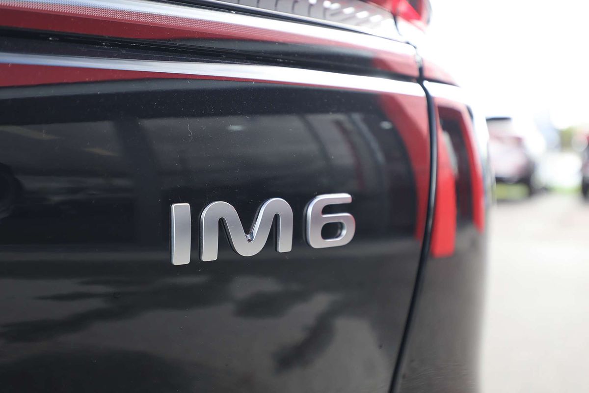 2025 MG IM6