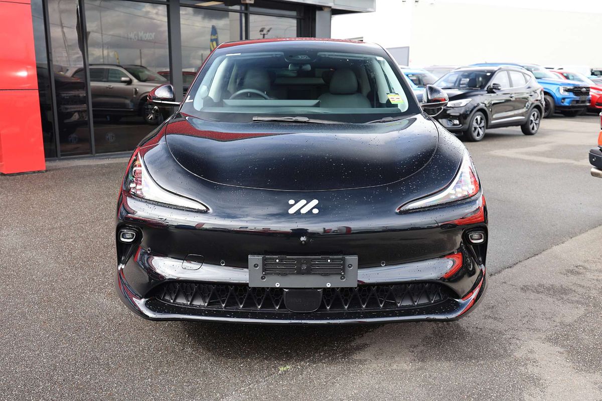 2025 MG IM6