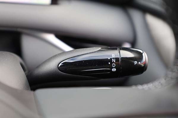 2025 MG IM6
