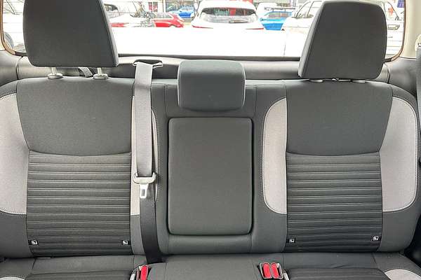 2025 Nissan Navara SL D23 4X4