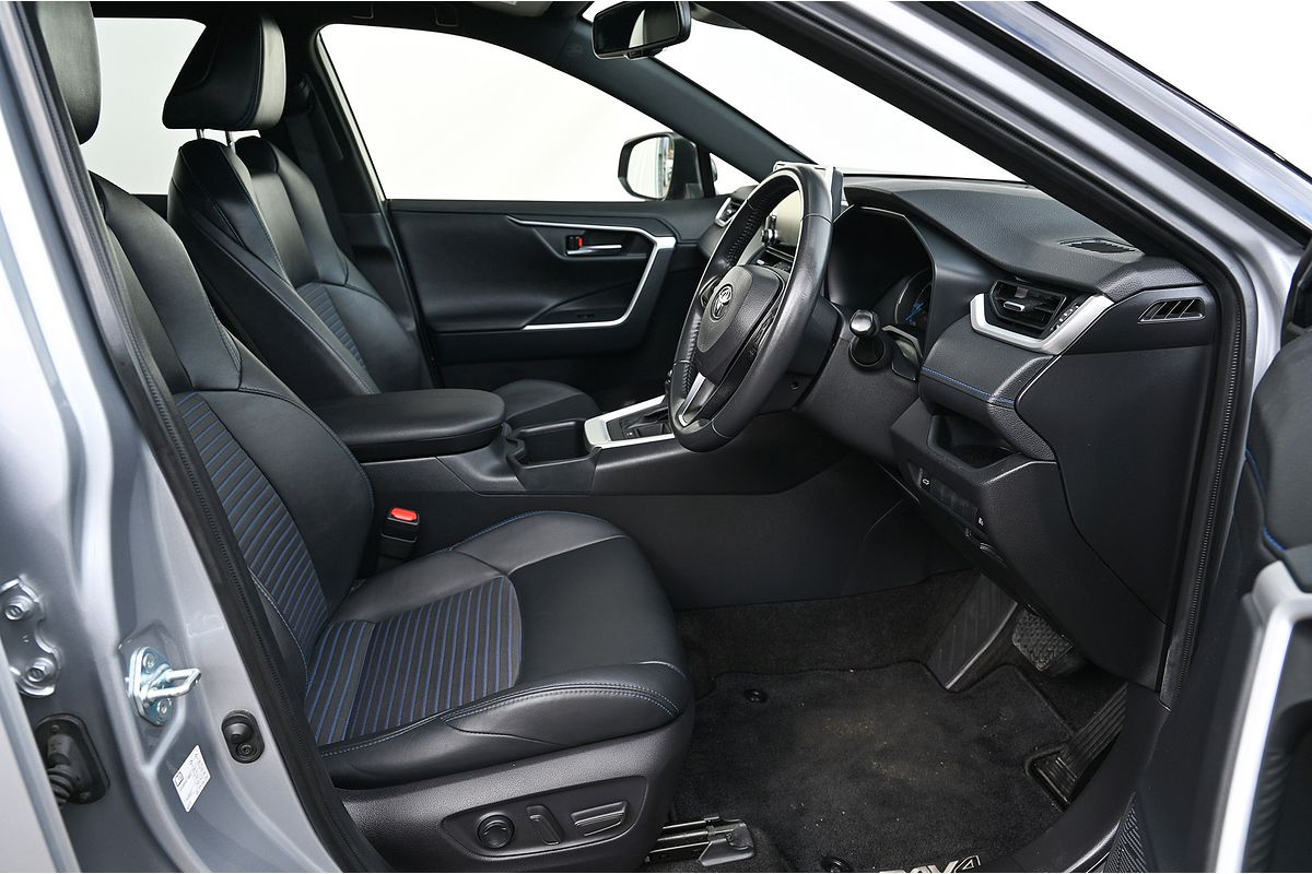 2021 Toyota RAV4 XSE AXAH52R