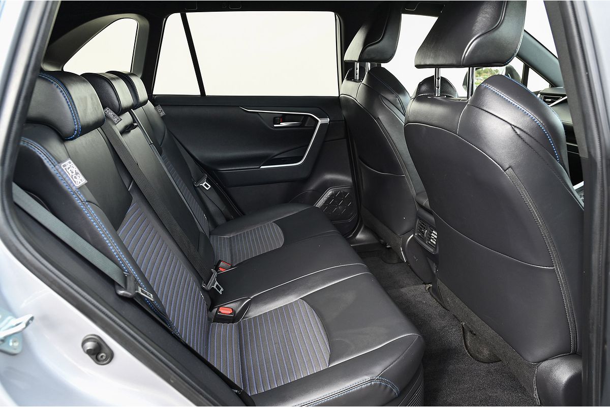 2021 Toyota RAV4 XSE AXAH52R