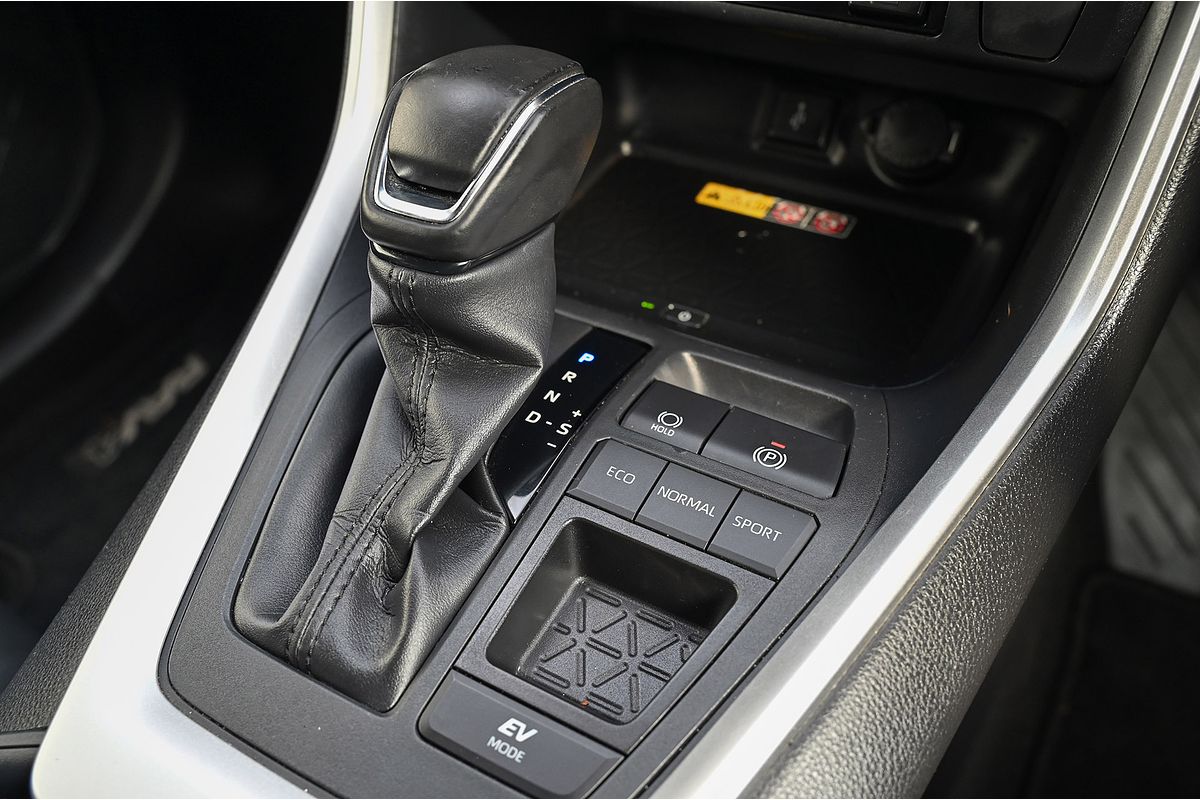 2021 Toyota RAV4 XSE AXAH52R