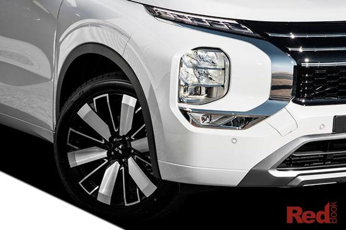 2025 Mitsubishi Outlander Exceed ZM