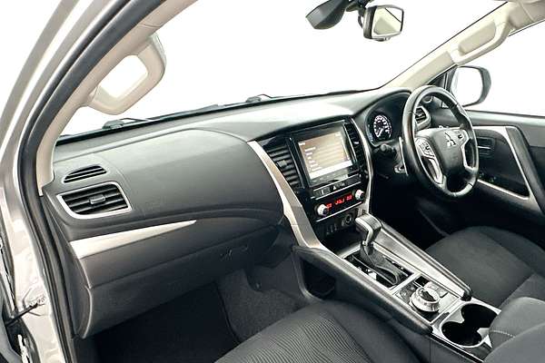 2022 Mitsubishi Pajero Sport GLS QF
