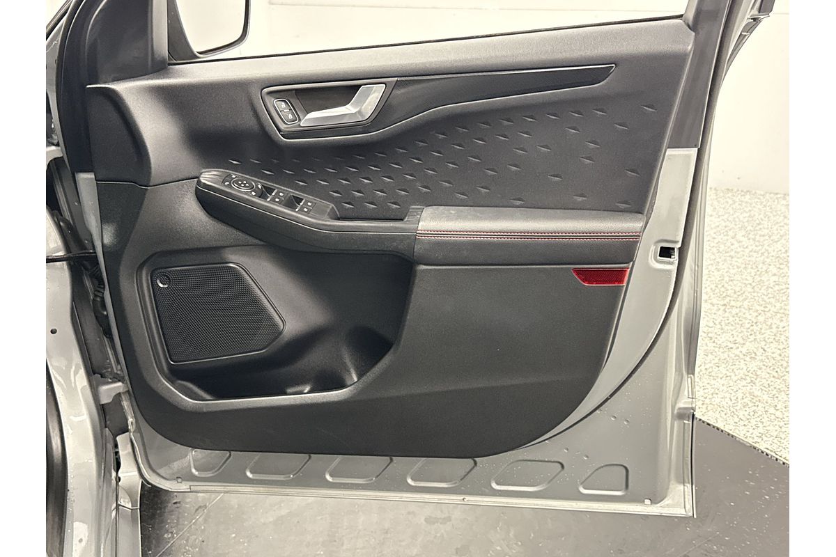 2020 Ford Escape ST-Line ZH