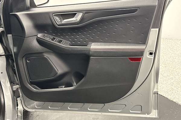2020 Ford Escape ST-Line ZH