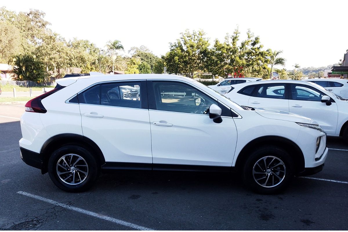 2023 Mitsubishi Eclipse Cross ES YB