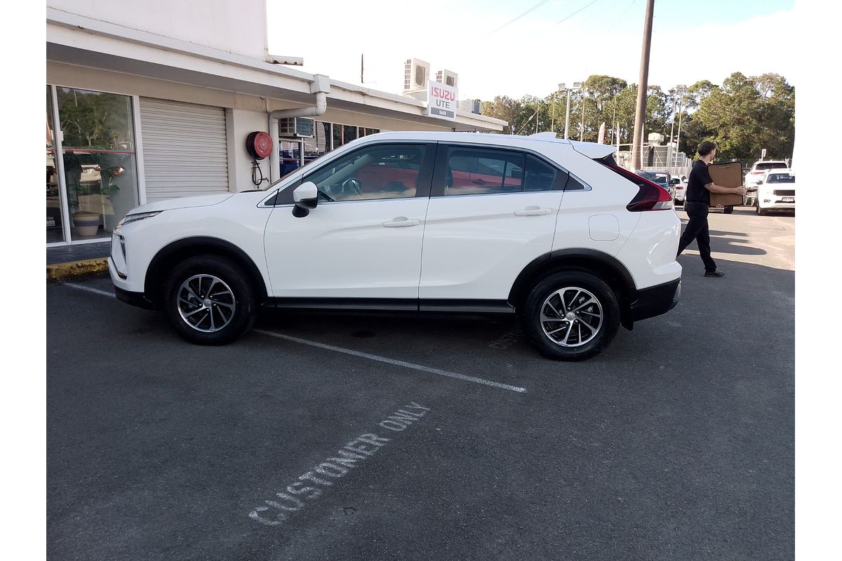 2023 Mitsubishi Eclipse Cross ES YB