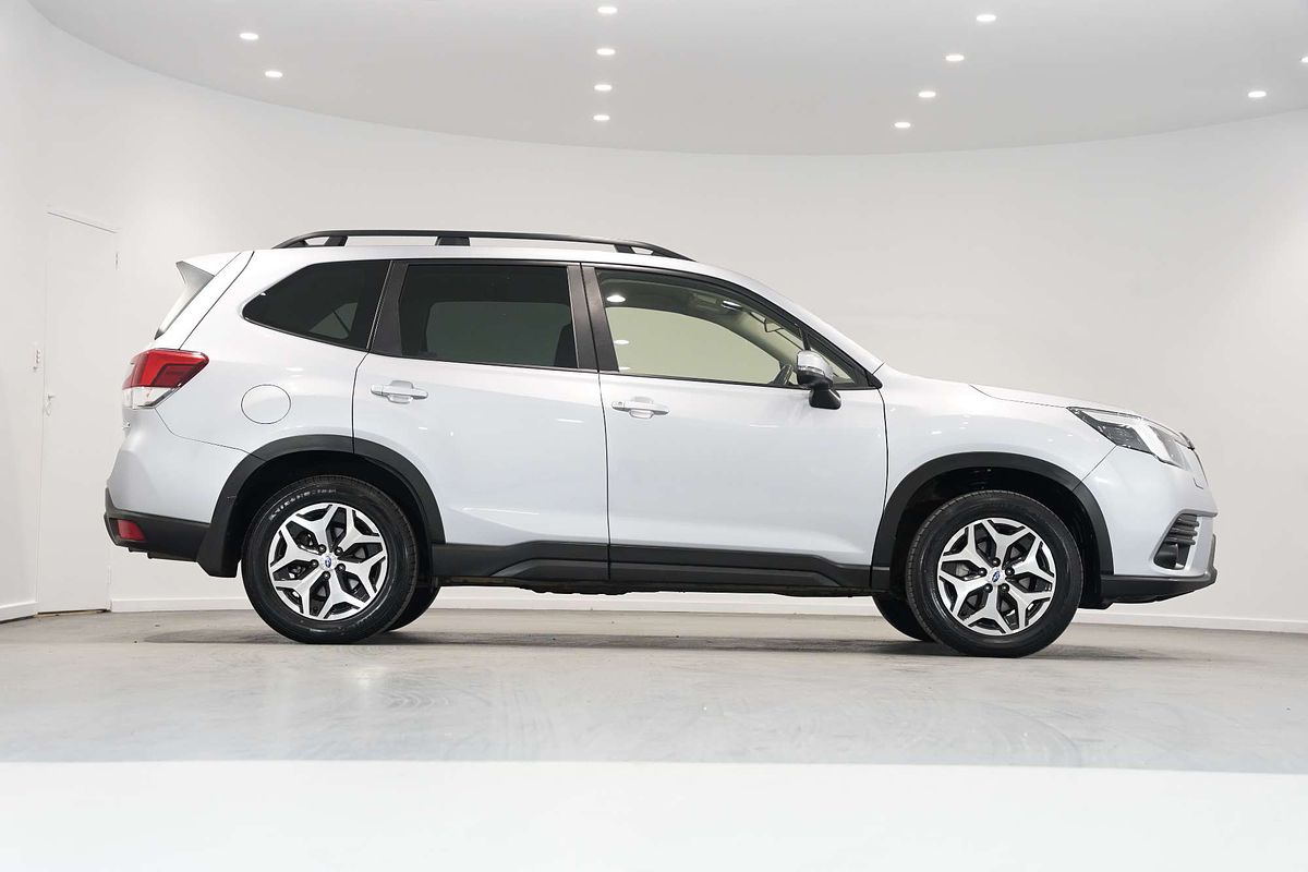 2023 Subaru Forester 2.5i S5