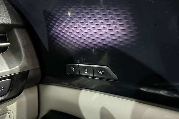 2020 Kia CARNIVAL CARNIVAL PLATINUM HSB8J9A1
