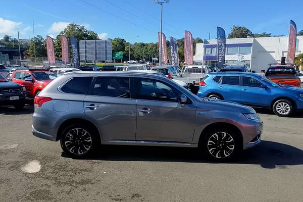 2017 Mitsubishi Outlander PHEV Exceed ZK