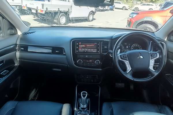 2017 Mitsubishi Outlander PHEV Exceed ZK