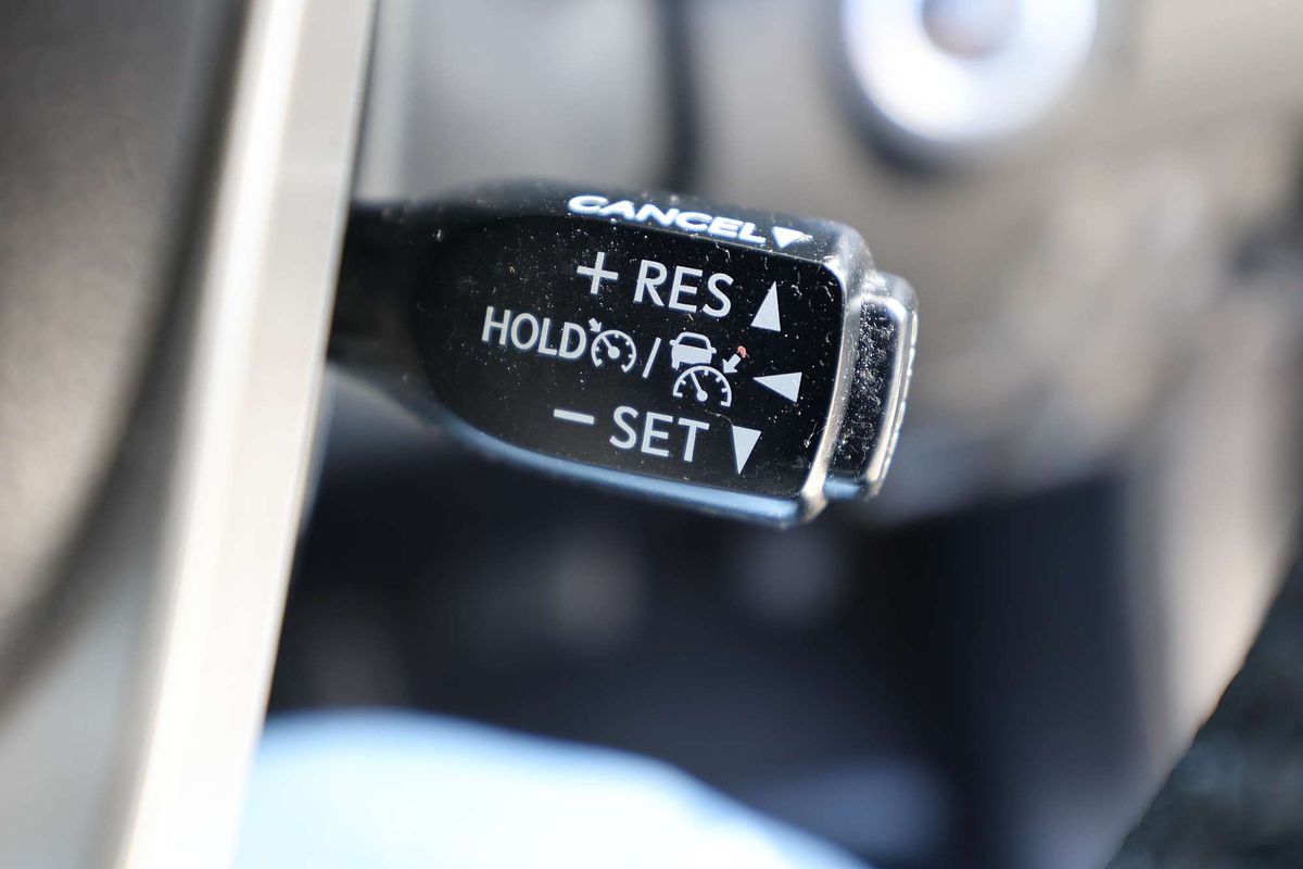 2020 Toyota Hilux SR5 GUN126R 4X4