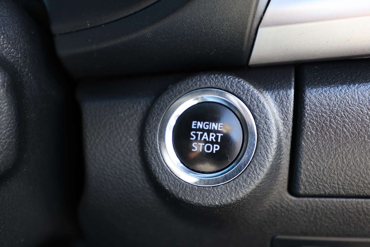 2020 Toyota Hilux SR5 GUN126R 4X4