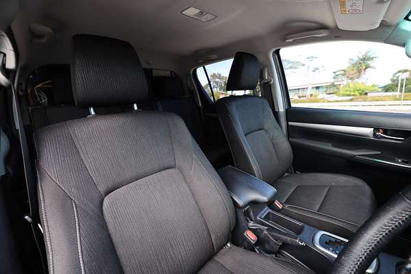 2020 Toyota Hilux SR5 GUN126R 4X4
