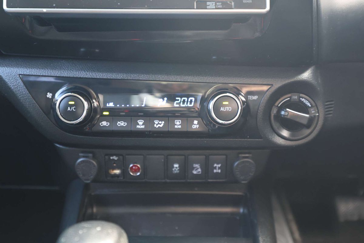 2020 Toyota Hilux SR5 GUN126R 4X4