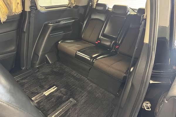 2010 Nissan Elgrand Highway Star Leather 3.5L V6 Petrol 4WD
