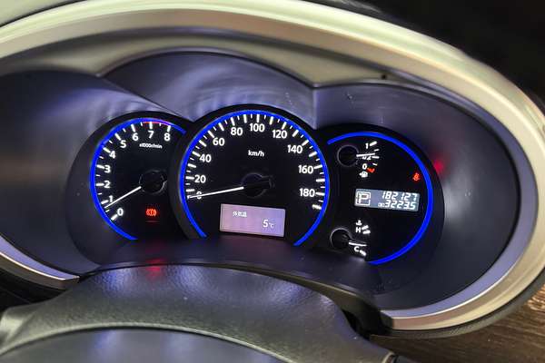 2010 Nissan Elgrand Highway Star Leather 3.5L V6 Petrol 4WD