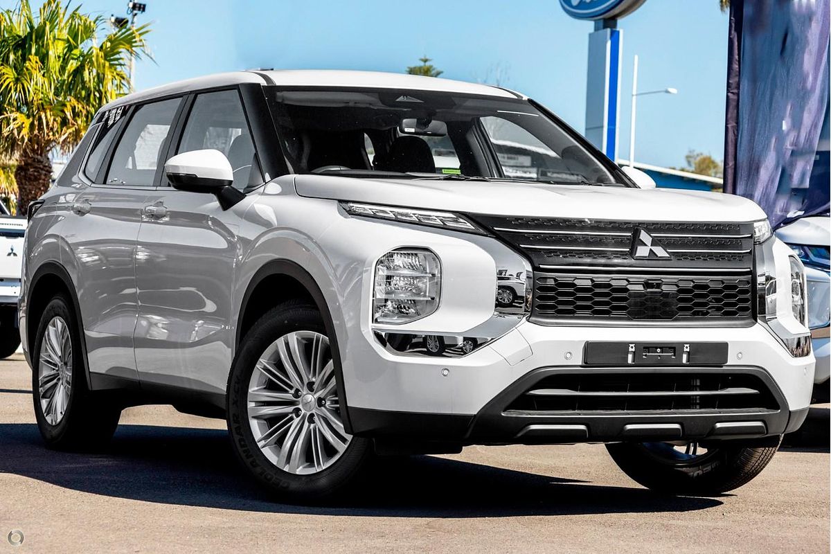 2025 Mitsubishi Outlander ES ZM