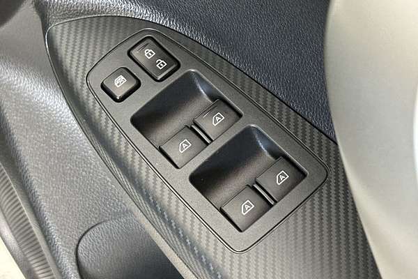 2023 Mitsubishi Eclipse Cross LS YB