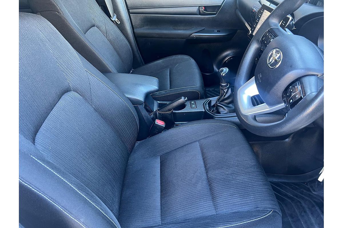 2021 Toyota Hilux SR GUN126R 4X4
