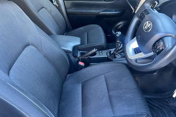 2021 Toyota Hilux SR GUN126R 4X4