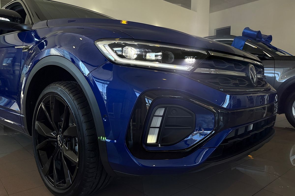2025 Volkswagen T-Roc 140TSI R-Line D11