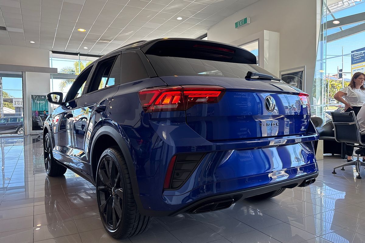 2025 Volkswagen T-Roc 140TSI R-Line D11