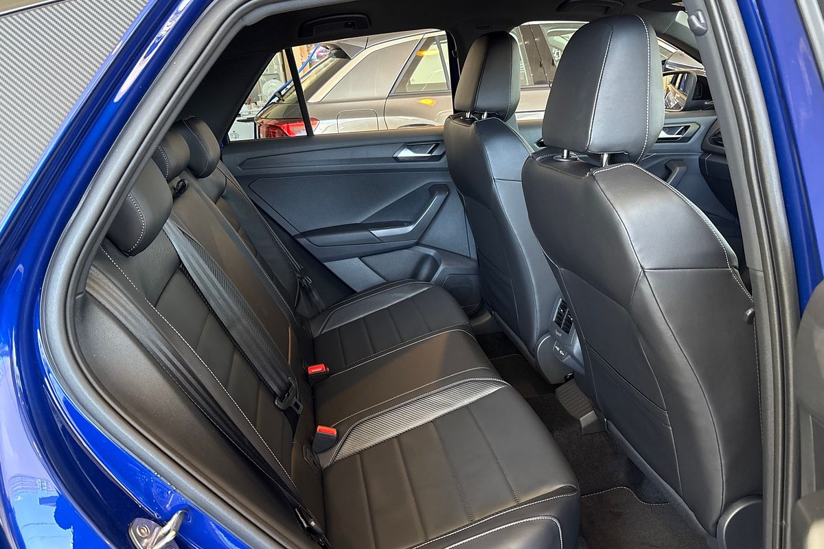 2025 Volkswagen T-Roc 140TSI R-Line D11